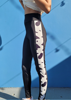 KW BLACK AND STRIPE LEGGING