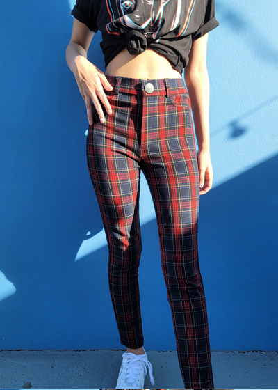 KW BLACK AND RED SQUARE DESIGN PANTS